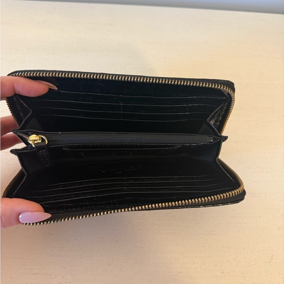 Brahmin Glossy Black Embossed Wallet - Picture 4 of 4